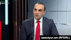 Давид Акопян