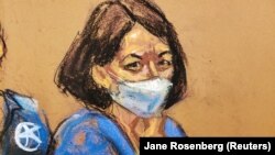 تصویری از گیزلین مکسول در دادگاه روز سه‌شنبه 