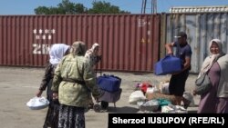 Кыргыз-өзбек чек арасындагы “Достук” өткөрмө бекети.