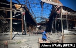 The 75-hectare market was once considered the biggest in Europe. “I’m not going to let that moron in the Kremlin bring me to my knees,” said menswear retailer Oleksiy Chelyshev.