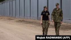 Сьцяна на мяжы Польшчы зь Беларусьсю. Архіўнае фота