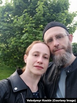 Отець Володимир з дружиною Юлією