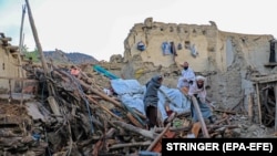 Ооганстандагы соңку жер титирөө алып келген кыйроо.