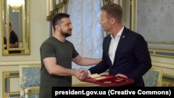 Володимир Зеленський вручив Єппе Кофоду орден «За заслуги»