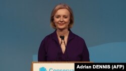 Прем’єр-міністерка підтвердила «неухильну підтримку Сполученим Королівством свободи та демократії України», повідомили в офісі Трасс