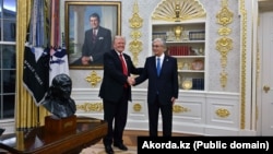 Президент США Дональд Трамп встречается с президентом Казахстана Касым-Жомартом Токаевым в Белом доме. Вашингтон, 6 ноября 2025 года