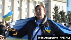 Олена Наумова