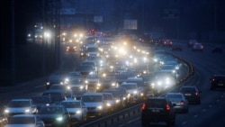 ترافیک خودروهایی که قصد خروج از کی‌یف را دارند