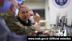 Թուրքիայի պաշտպանության նախարար Հուլուսի Աքար