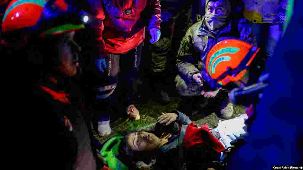 8 февраль иртәсендә Нидерланд коткаручылары Һатайда төрек хатынын коткара алды.