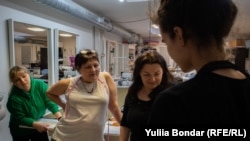 Близько 80% українських біженців працевлаштувалися – дослідження