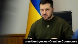 Президент Володимир Зеленський позбавив громадянства ексміністрів та чиновників часів Віктора Януковича