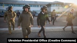 Володимир Зеленський та Ріші Сунак на військовій базі Bovington Camp, 8 лютого 2023 року