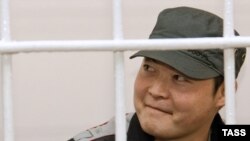 Санжар Бакиев сот залында, 2010-жылдын 2-ноябры.