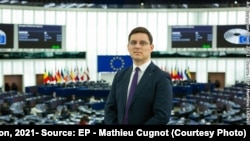 Victor Negrescu a fost ales europarlamentar pentru prima dată în 2014. În 2019 a câștigat locul ca urmare a Brexit-ului și a fost reales anul trecut.