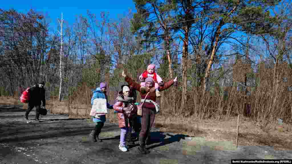 Евакуація людей із сіл Вишгородського району Київської області. 10 березня 2022 року