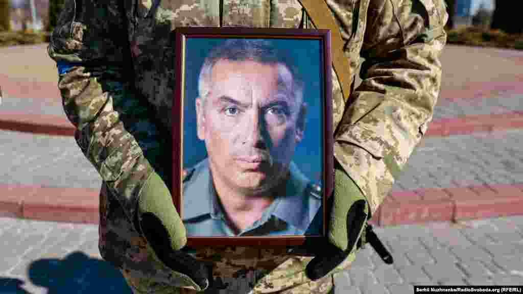 Полковник Гудзь користувався повагою та популярністю серед військових. Його позивний &laquo;79&raquo;&nbsp;знали не лише солдати, але і генерали усіх рівнів. Він пройшов бойовий шлях з 2014 року від командира взводу до командира бригади (королівської бригади імені Данила Галицького).&nbsp; Київська область, 15 березня 2022 року &nbsp;