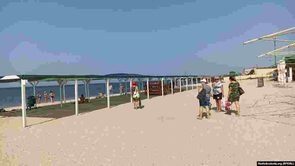 Пляж біля порту, мікрорайон &laquo;Ліски&raquo;