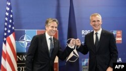 Держсекретар США Ентоні Блінкен та генсекретар НАТО Єнс Столтенбергом, архівне фото 