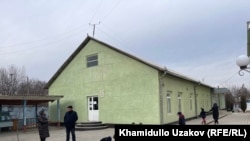 Соңку жаңжалдан улам чек арадагы айылдардан 11 миңден ашуун тургун коопсуз жайларга көчүрүлгөн.