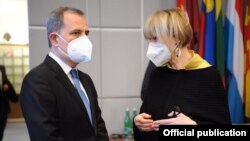 Джейхун Байрамов и Хельга Шмидт