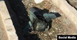 لاشه یکی از موشک‌های ساقط کننده پرواز ۷۵۲ که در محدوده شهر پرند پیدا شد - عکس از توییتر اشکان منفرد