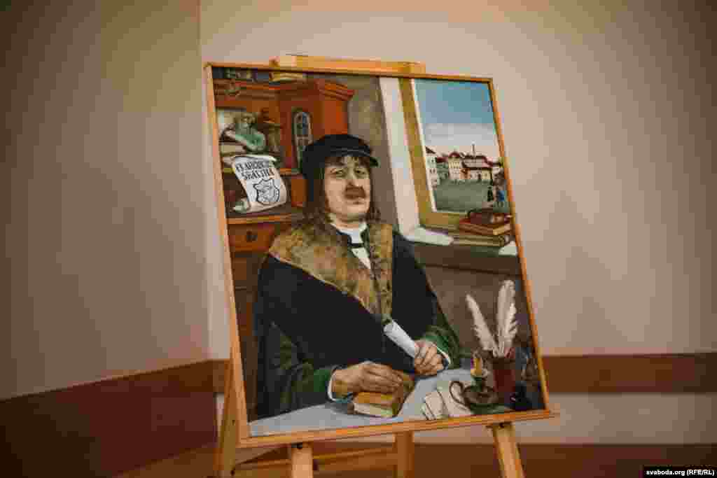 Францішак Скарына &mdash; гуманіст, пачынальнік кнігадрукарства ў ВКЛ, першадрукар, выдавец, пісьменьнік і доктар мэдыцыны. Скарына нарадзіўся ў багатай купецкай сям&rsquo;і ў Полацку, які ў тыя часы быў найважнейшым гандлёвым цэнтрам ВКЛ.