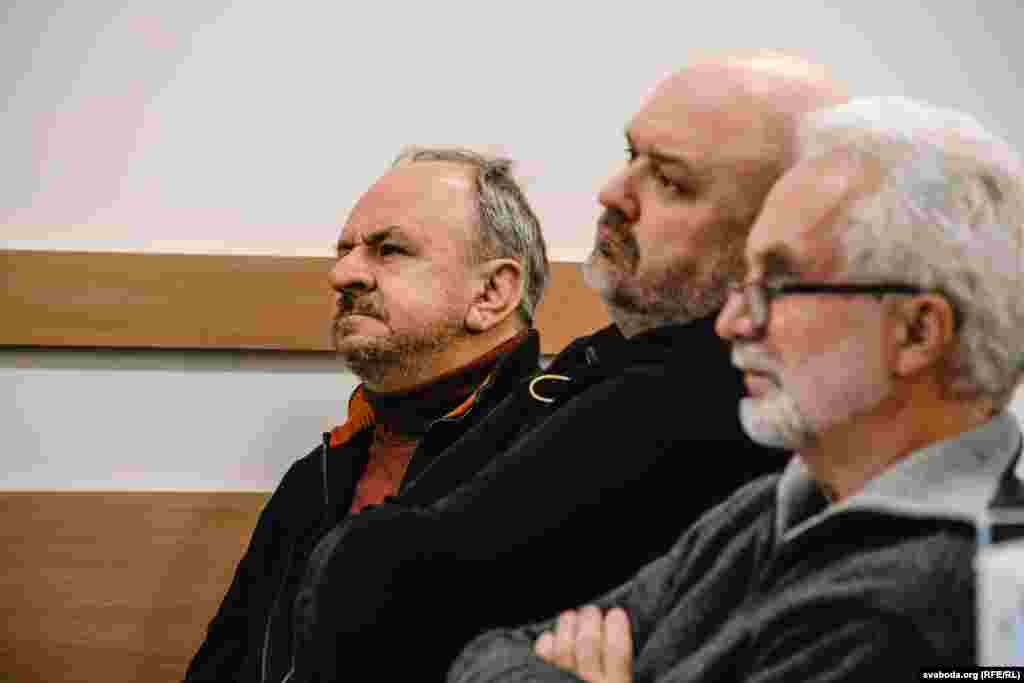 Мастацтвазнаўца Сяргей Харэўскі (зьлева)