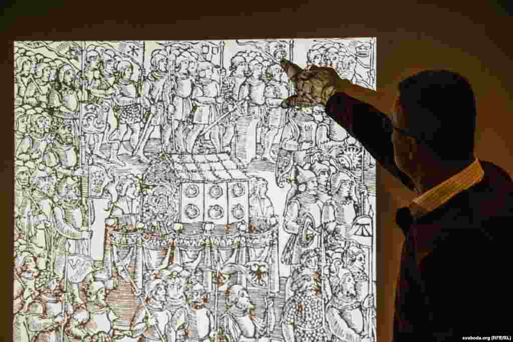 Паміж 1519 і 1521 гадамі Скарына пасяліўся ў Вільні, прывёз туды друкарскае абсталяваньне і запас паперы. У доме віленскага бурмістра Якуба Бабіча Скарына ў 1522 годзе заснаваў першую друкарню ў Вялікім Княстве Літоўскім. Там ён выдаў першую друкаваную кнігу ВКЛ, якую прынята называць &laquo;Малой падарожнай кніжкай&raquo;. Дакладная яе назва невядомая, таму дасьледчыкі далі выданьню назву паводле тэксту пасьляслоўя: &laquo;абагульняючы, у гэтай малой падарожнай кніжцы&hellip;&raquo;