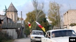 Попасть на чемпионат в Лондоне югоосетинские футболисты смогут только как болельщики, им предоставят возможность выйти на поле с национальным флагом в рамках традиционного парада стран-участниц