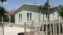 Баткен: аптапта үп, кышында муздак жаңы үйлөр