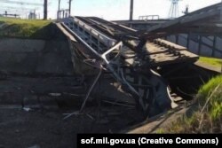 Зруйнований міст у тилу ворога на півдні України – результат роботи групи Руху опору ССО України. Для росіян це був важливий логістичний об'єкт на шляху з окупованого Криму до Мелітополя