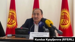 Алымкадыр Бейшеналиев. Архивдик сүрөт.