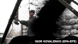 Бишкекте бир тонна көмүр 6500-7000 сом болуп калды.