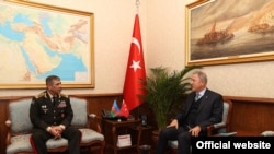 Զաքիր Հասանով, Հուլուսի Աքար