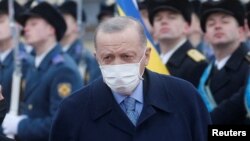 Түркиянын президенти Режеп Тайып Эрдоган 3-февралда расмий сапары менен Украинага барган.  