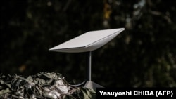 Starlink забезпечує важливе підключення до інтернету для зруйнованих війною міст України і її військових