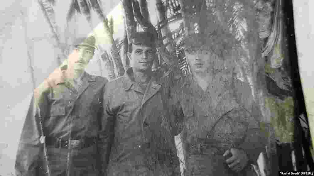 Н.Хусейнов вместе с сослуживцами на Кубе. 1960 год&nbsp;