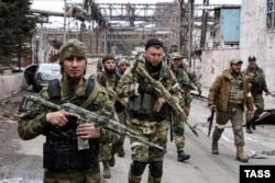 Бійці чеченського батальйону «Ахмат» в окупованому Маріуполі, 2022 рік