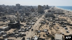 نمای هوایی از ویرانه‌های برجای مانده از دو سال جنگ بین شبه‌نظامیان فلسطینی در نوار غزه و اسرائیل