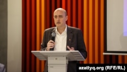 جیمی فلای می‌گوید هیچ چیزی فعالیت ما را متوقف نخواهد کرد