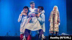 "Асылкош" спектакленнән күренеш