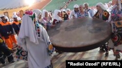 Гигантскую дойру мастер намерен зарегистрировать в Книге Гиннеса