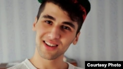 Sasha Masskva ба далоили амниятӣ номи аслии 