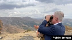 ՀԱՊԿ գլխավոր քարտուղար Ստանիսլավ Զասը հայ-ադրբեջանական սահմանին։ 22-ը սեպտեմբերի, 2022