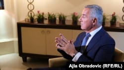 "Ne vjerujem da je moguće odgovoriti zahtjevima života unutar EU bez prethodno realizovanih reformi", Milo Đukanović, tokom intervjua za RSE u Pragu, 14. septembra 2022.