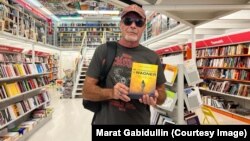 Марат Габидуллинның "Вагнер" хосусый хәрби ширкәтендә сугышчы булу тарихын тасвирлаган китабы француз, итальян телләрендә басылып чыкты. Шулай ук Польша, Романиядә чыгачак