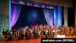 Çeh kompozitory we dirižery Antonin Dworžágyň eserleriniň konserti. Aşgabat. 2022-nji ýylyň 18-nji sentýabry