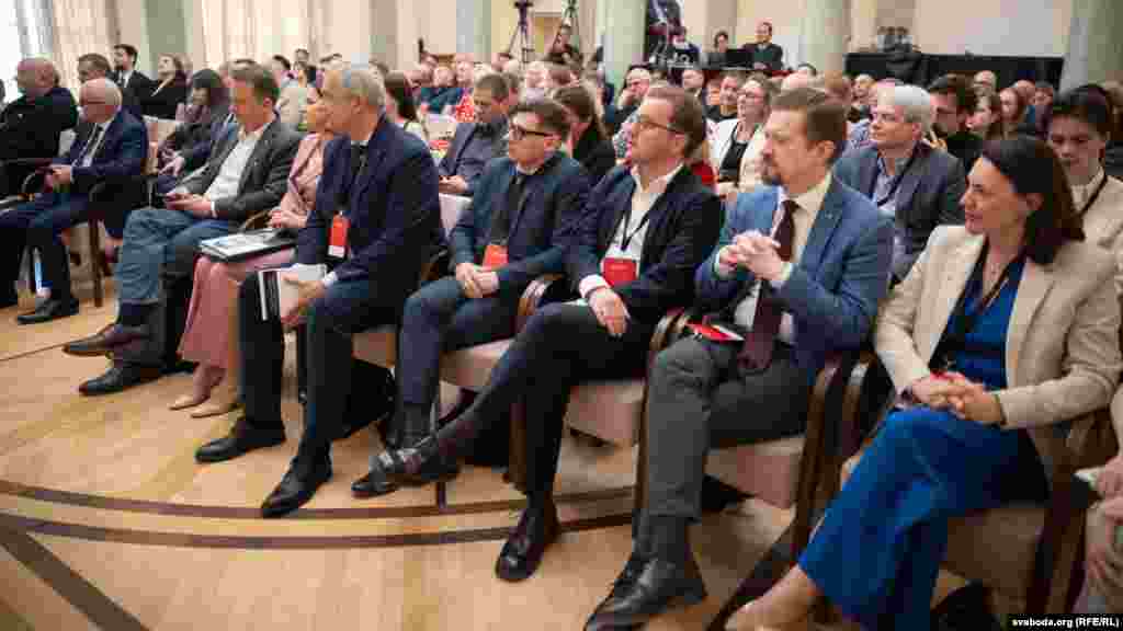 Удзельнікі чацьвёртай Канфэрэнцыі беларусаў сьвету. 24 траўня 2025 году 