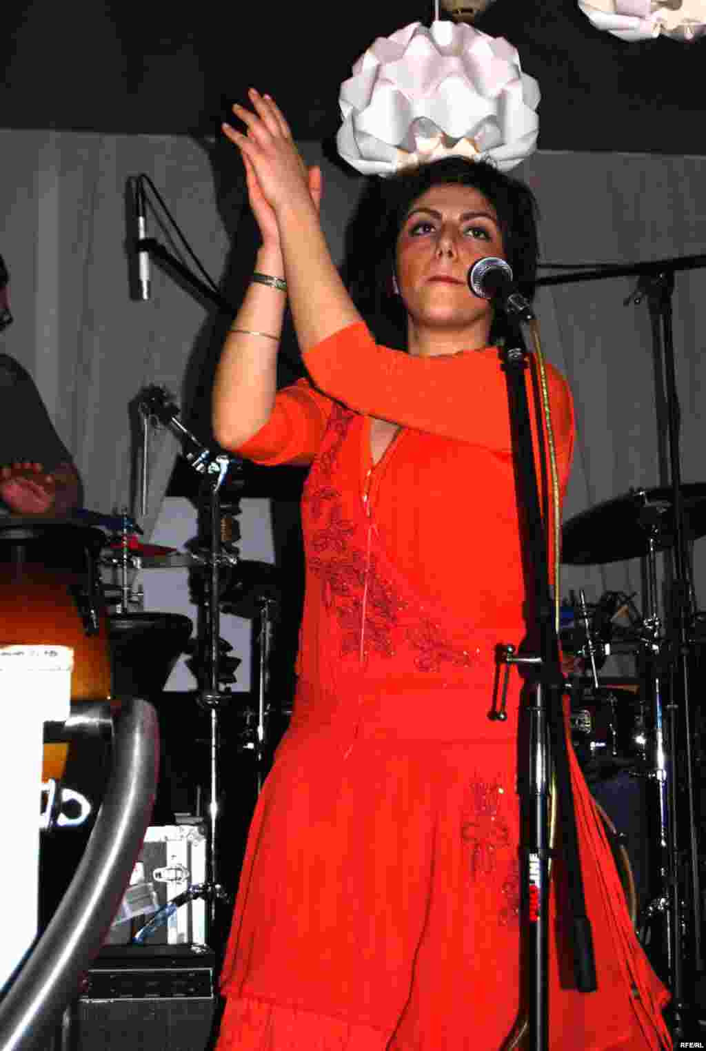 بابا کرمی که ملودی حرفشو می زد!